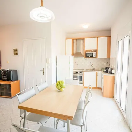 Suns Downtown A By 8essentially Apartment Lixouri